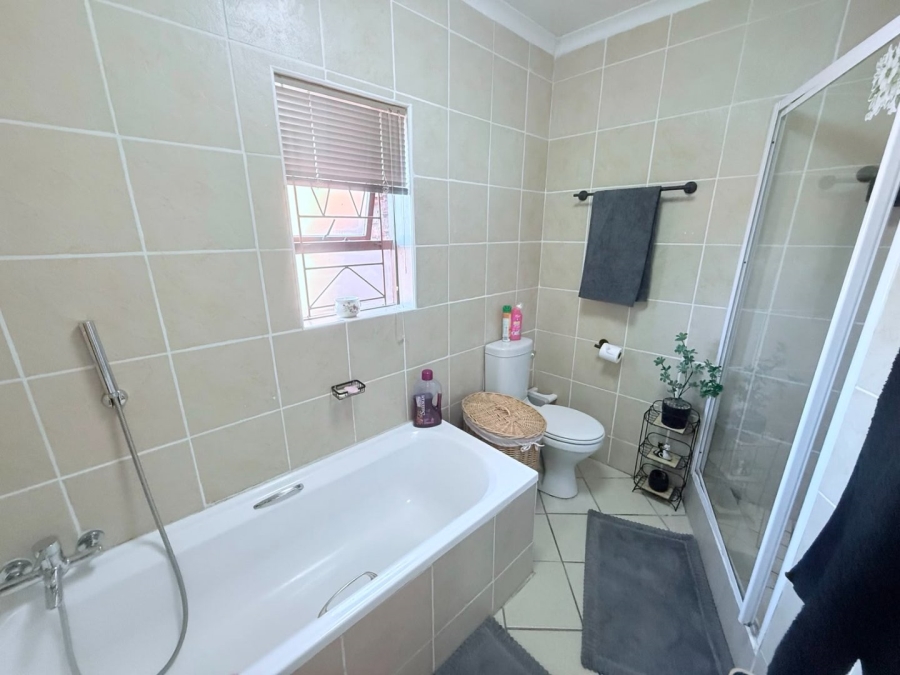 2 Bedroom Property for Sale in Windsor Park Eastern Cape